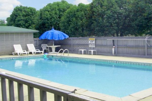 Hotel RIVERFRONT LODGE BURKESVILLE (Burkesville)